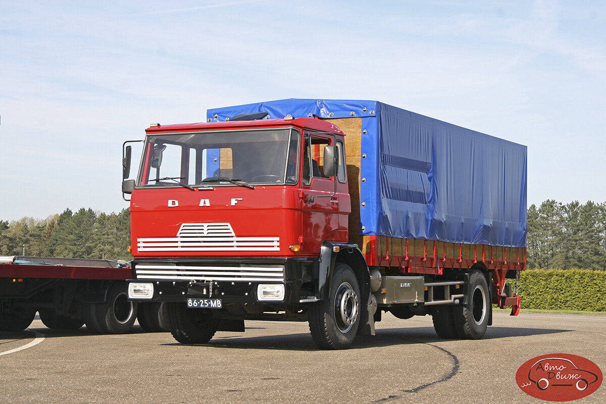 DAF  FA 2000 DH, выпущенный в 1976 году. Полная масса – 15,4 тонны. Двигатель – дизель объемом 8 литров без наддува, 166 л.с. Коробка передач – 12-ступенчатая  ZF