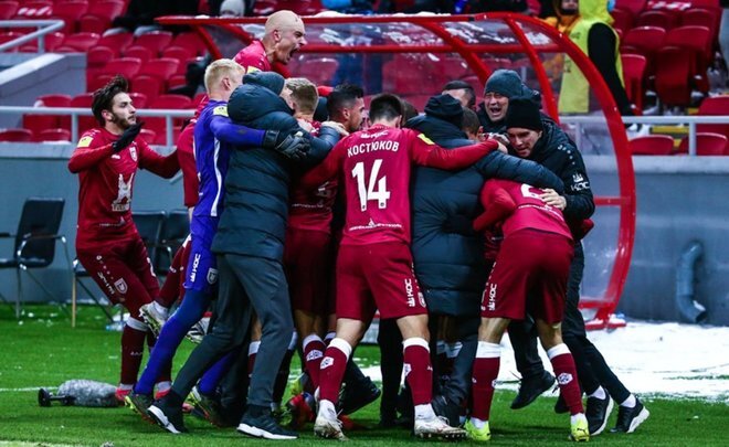 "Рубин" дважды по ходу сезона обыграл "Зенит"...