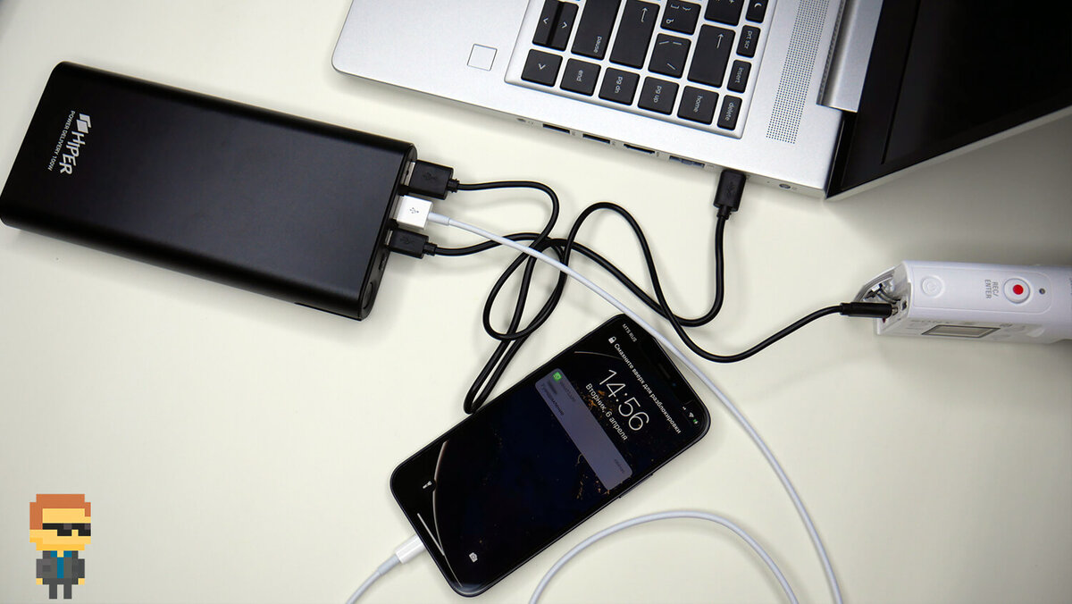 зарядка штекер для power bank. выносной аккумулятор для ноутбука. повер банк 2 отверстия для зарядки. заряди ноутбук открытки. через повер.