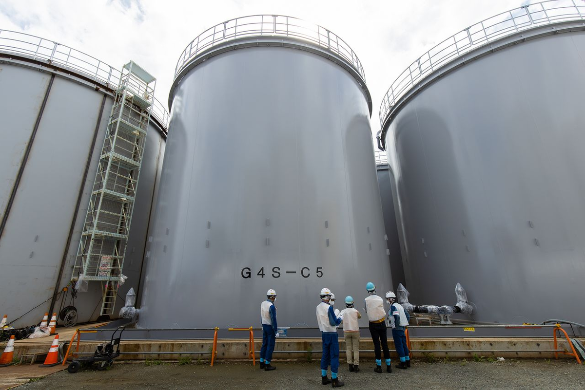 500 тонн воды. АЭС Фукусима-1. Японии на АЭС «Фукусима-1». Воды с АЭС "Фукусима-1". Авария на АЭС Фукусима-1 вода.