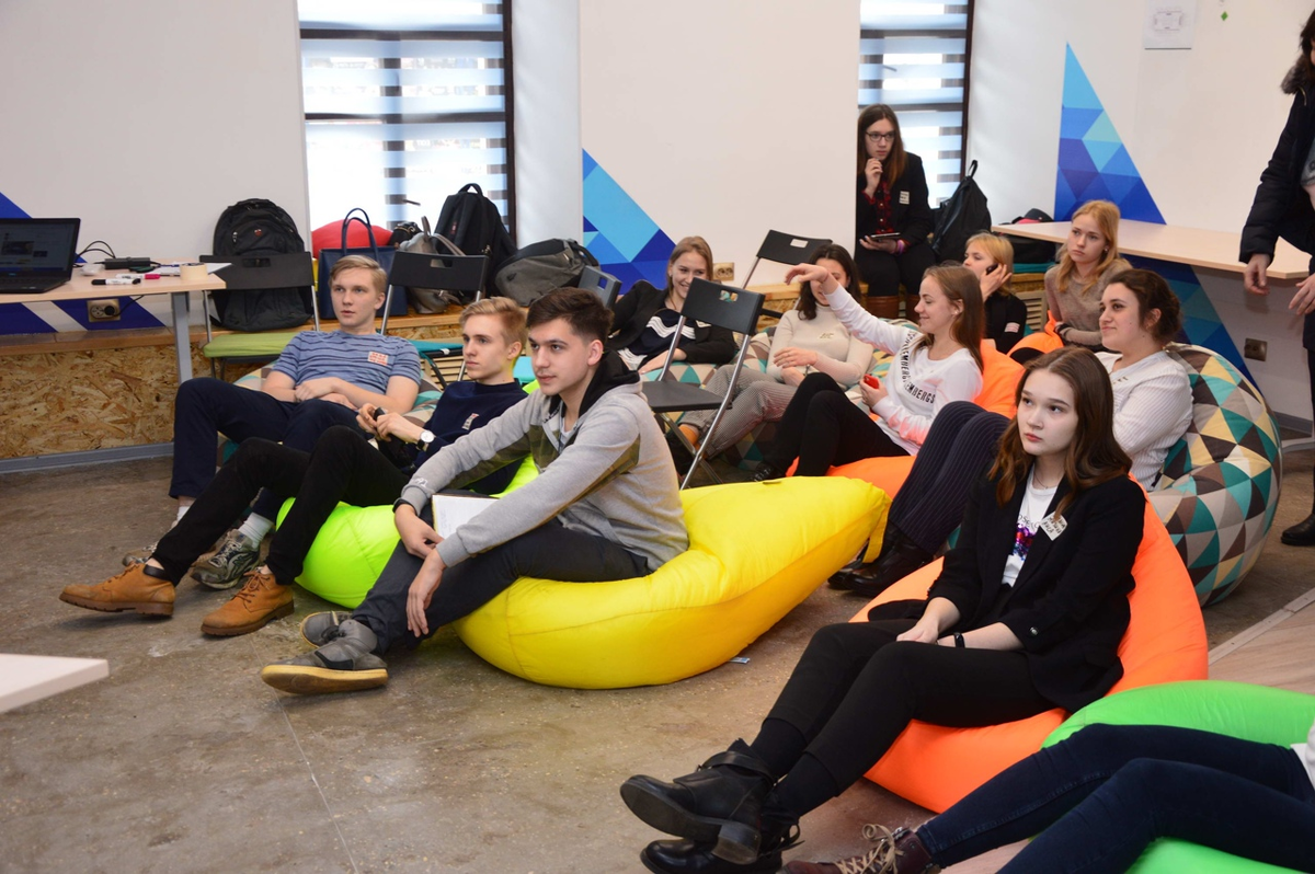 Источник фото: https://vk.com/uniyar_abitur