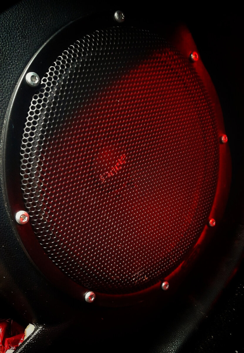 Voice 8. Динамики Прайд. Грили на динамики Прайд Руби Войс. Гаскет Прайд 8. Гаскет динамика.