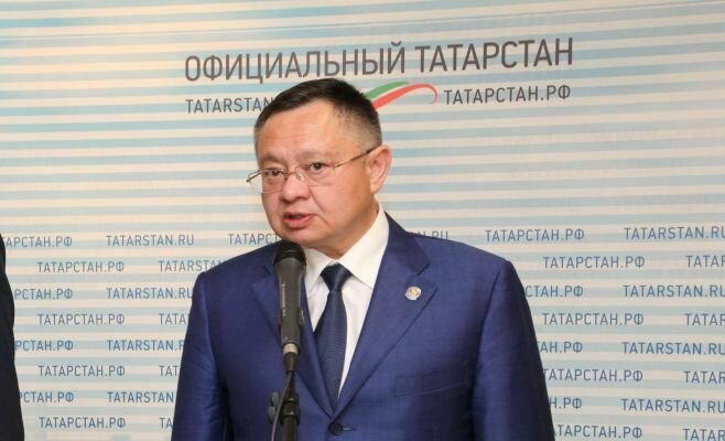 Глава Минстроя РФ И.Э. Файзуллин в бытность министром строительства и главным архитектолром республики Татарстан
