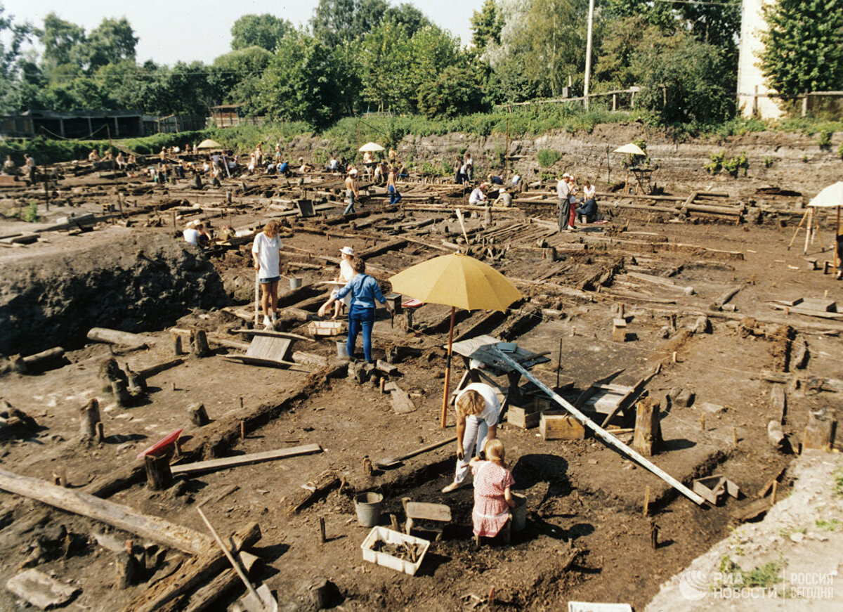 руины древнего египта. известные отечественные археологи. Nefertiti tomb. сурхандарья хлеб. раскопки древнего египта.