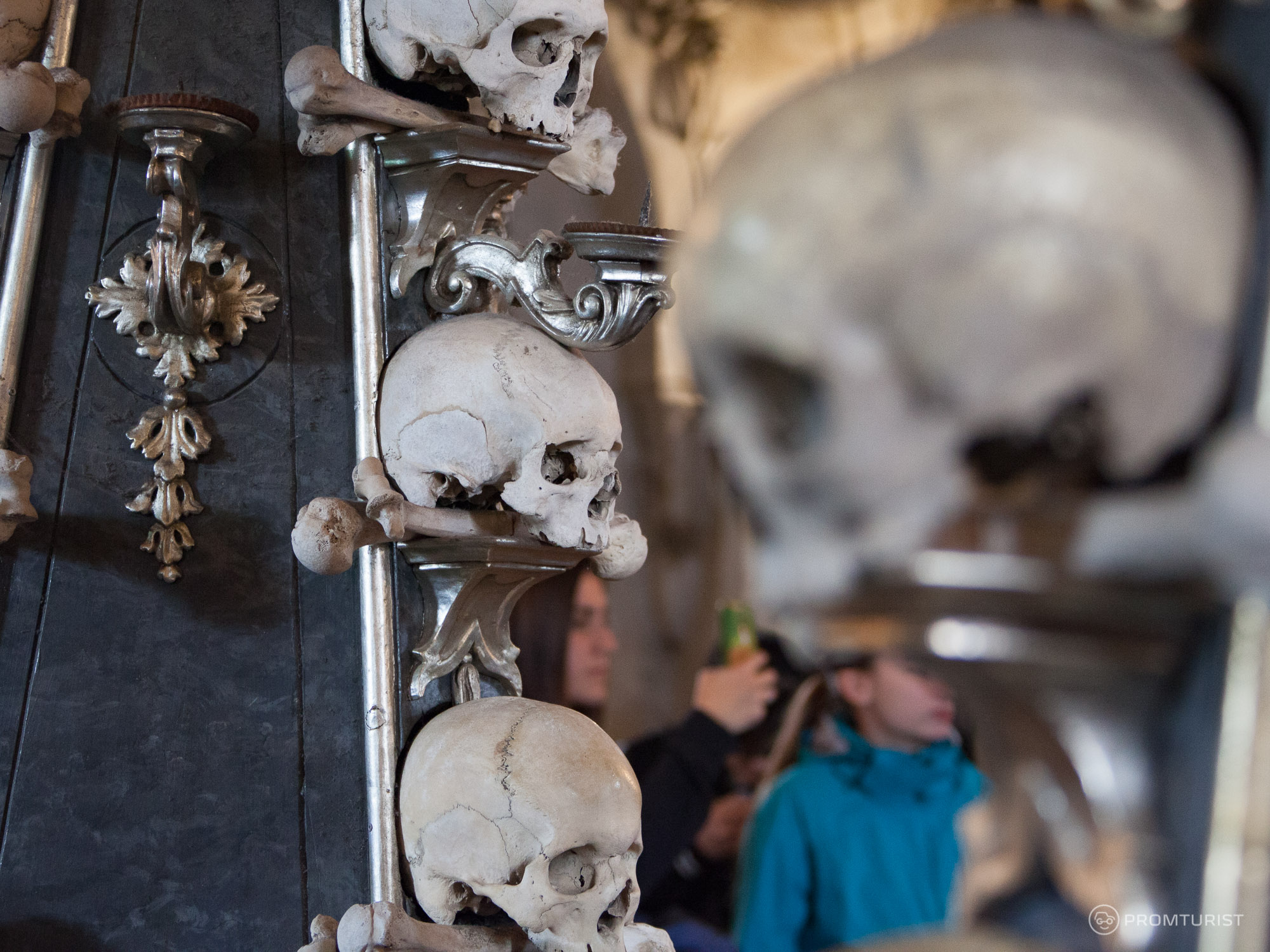 Рассказываю, зачем церковь украсили человеческими костями ?☠️?11