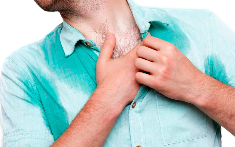 Человек страдающий чрезмерной потливостью