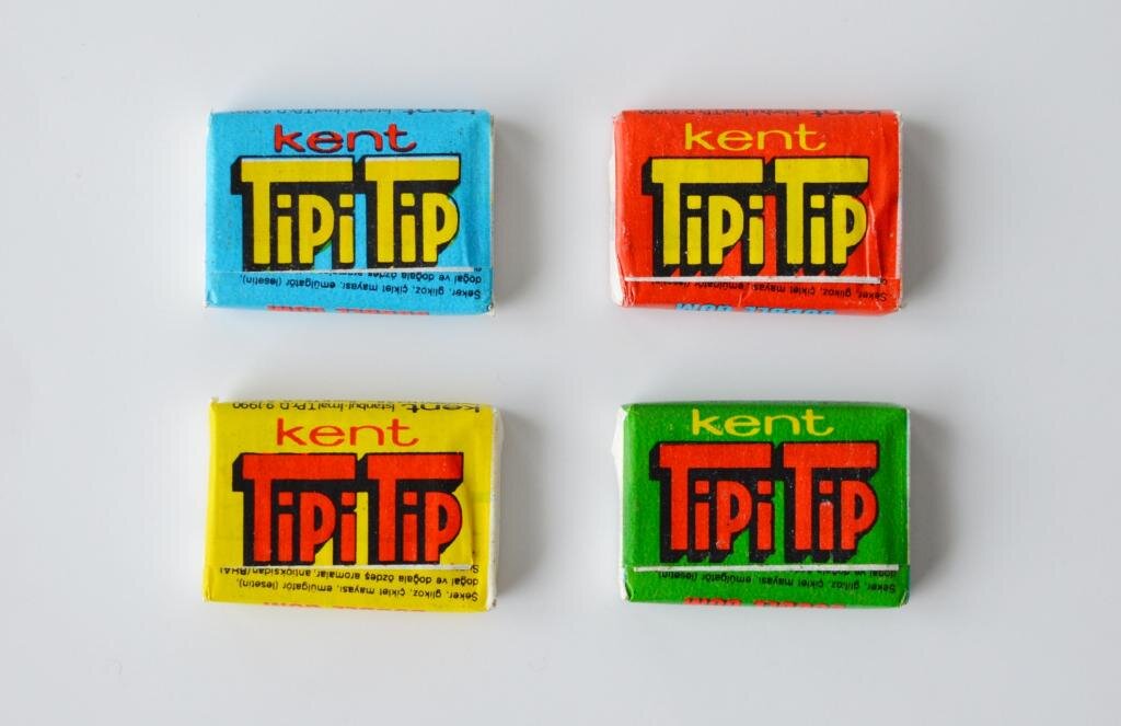 жвачка одна. жвачка 90е. 10 жвачек. жвачки 90-х. жевательные резинки 90-х.