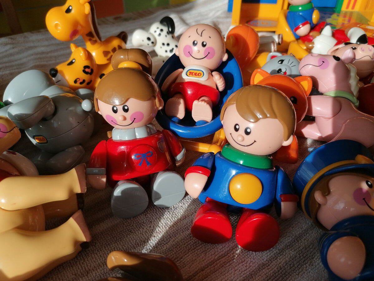 Человечки Толо Тойс. Фото автора. 