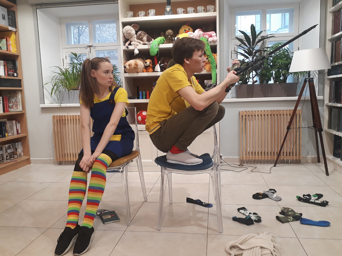 В самом начале Лёля и Минька половили рыбку. Фото автора.