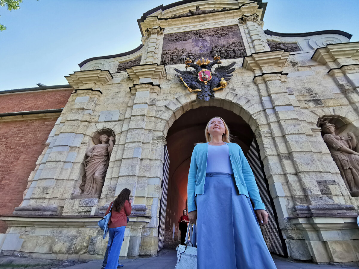 Жанна Швыдкая, писатель, автор книг "Огранка" и "Метаморфоза" декалогии "Гравитация жизни"