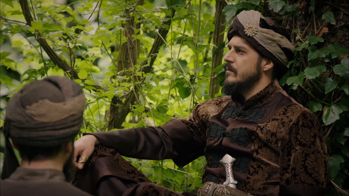 Мустафа переживает о том, что отец отправил его в Амасью