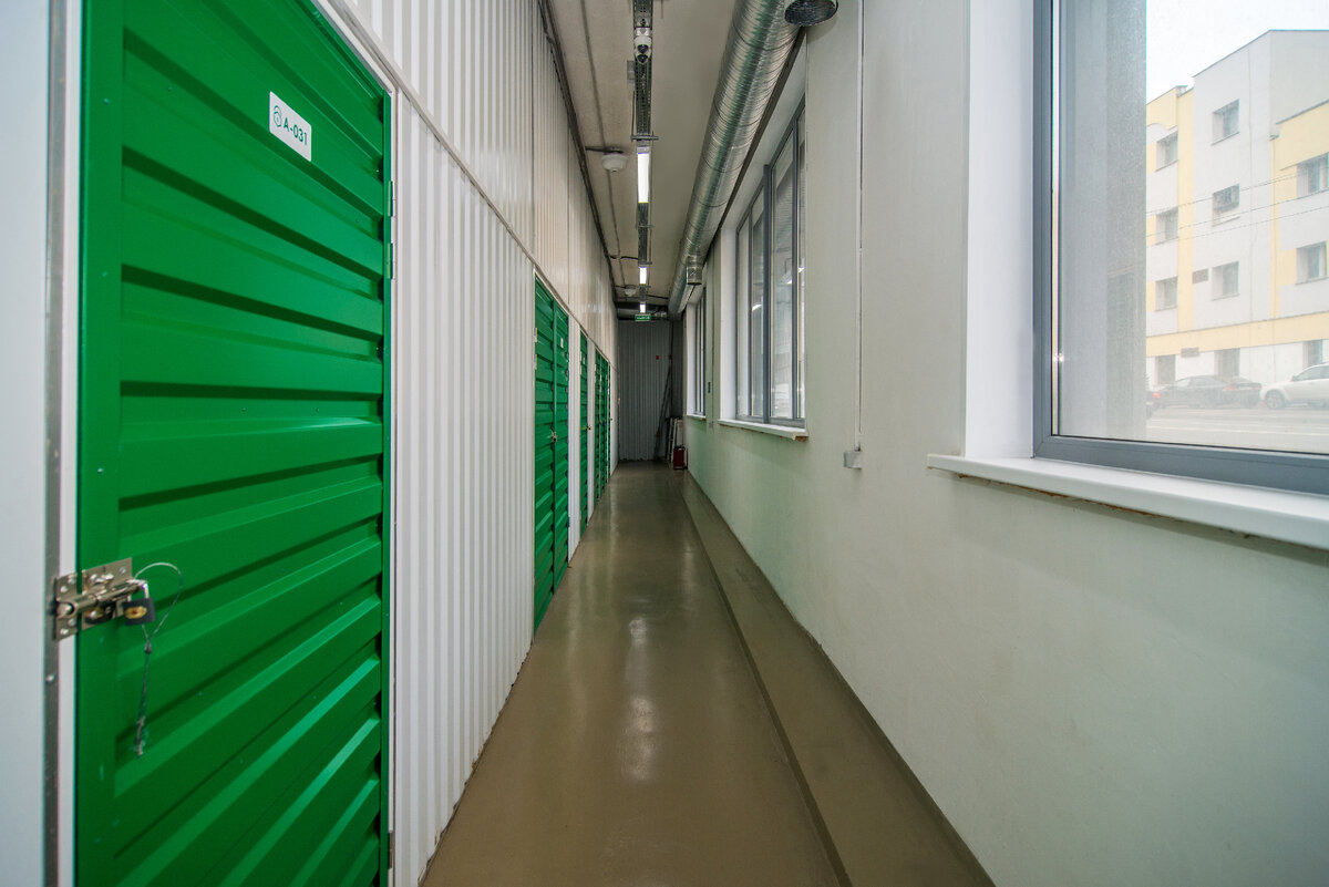 Self-storage — это небольшие склады, боксы и ячейки для хранения личных вещей и товаров