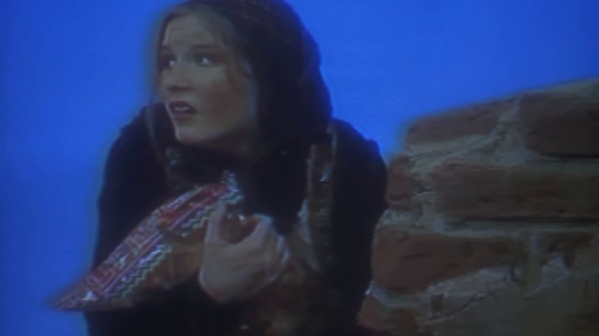 Монтаж кадра с пакетом в руках (кадры из фильма, фото с интернета)