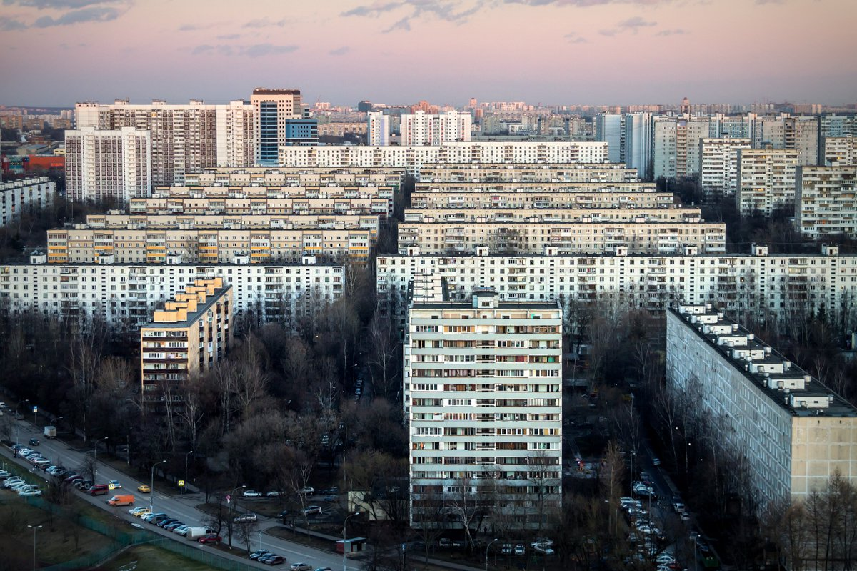 Северное Чертаново панельки. Окраины Москвы Чертаново. Спальный район Москвы Чертаново. Ясенево спальный район.