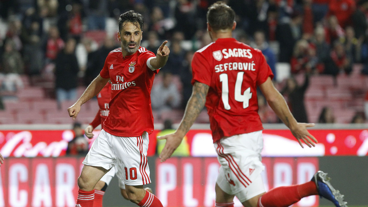 Источник:https://www.slbenfica.pt/en-us/agora/noticias/2018-2019/11/23/futebol-benfica-jonas-golos-dos-pes-a-cabeca