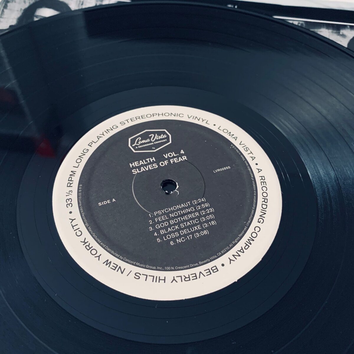 Просто но со вкусом - так можно описать весь релиз