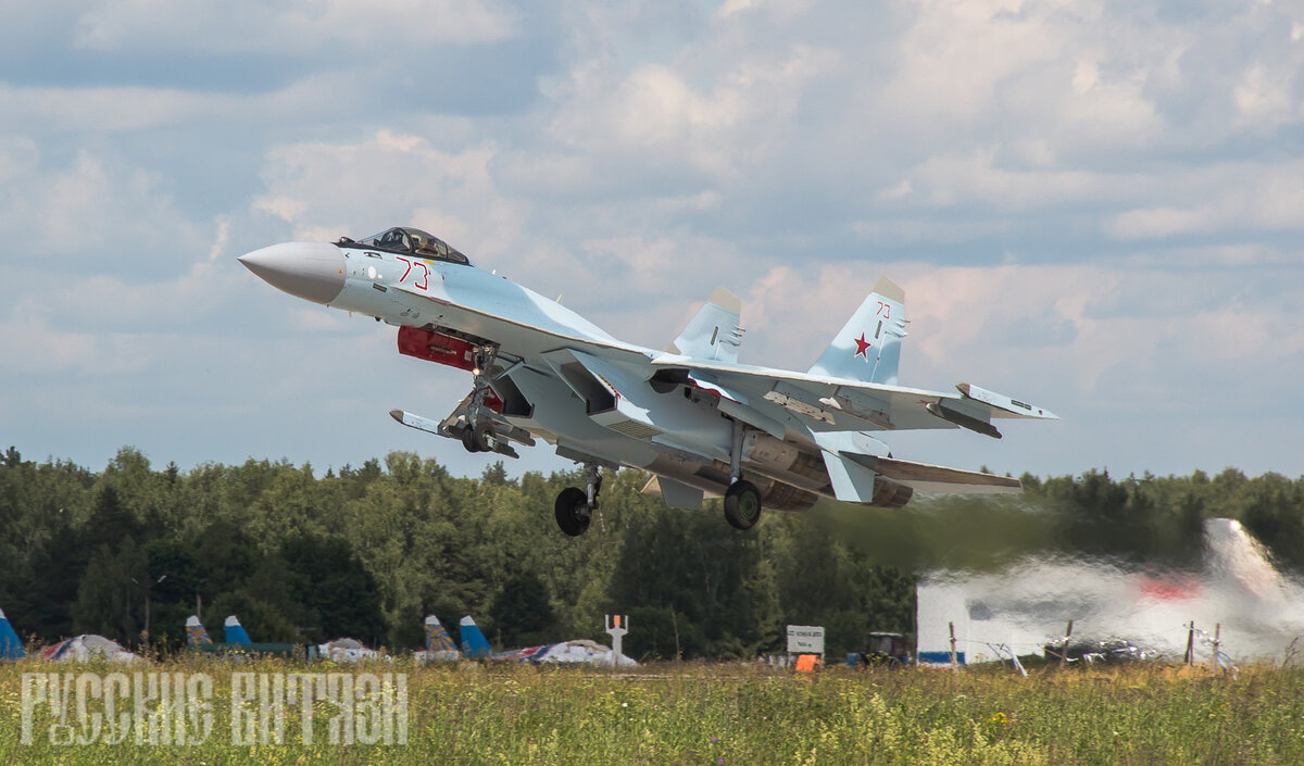 Первый полет на Су-35С в Кубинке.

