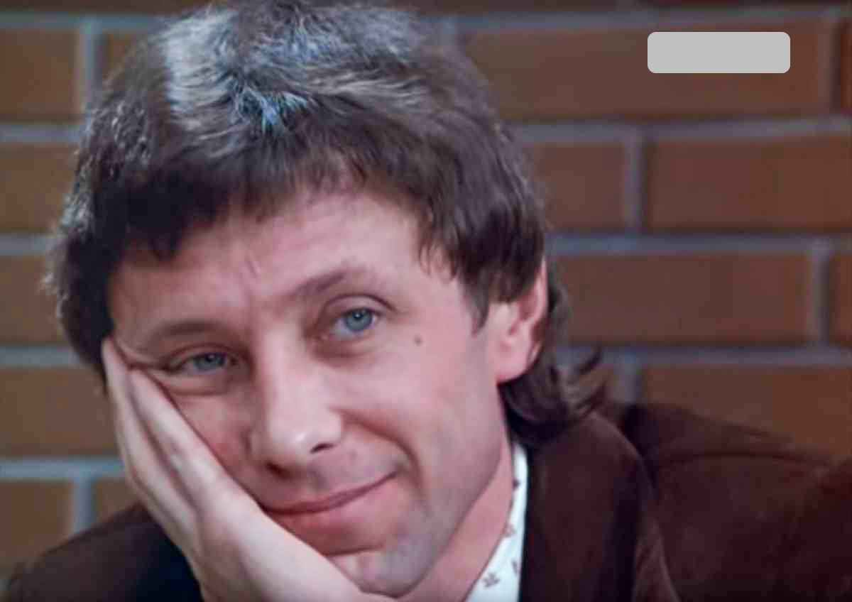 Кадр из фильма "Расписание на послезавтра". Олег Даль в роли директора школы