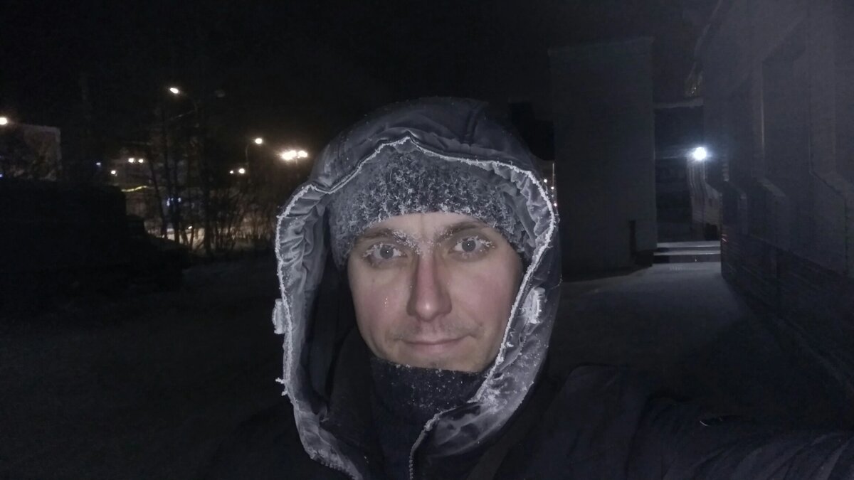 Вот так я выглядел когда добежал со съёмного гаража к дому, где купили квартиру в -40