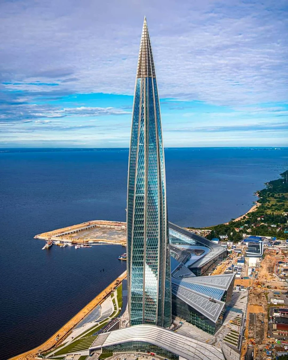 самый высокий небоскреб в россии триумф палас 264 м