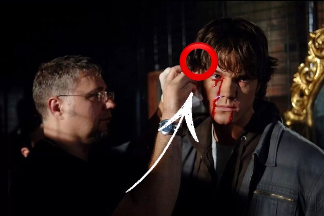 Тот момент когда поняли, что грима недостаточно и решили дорисовать его на ходу.