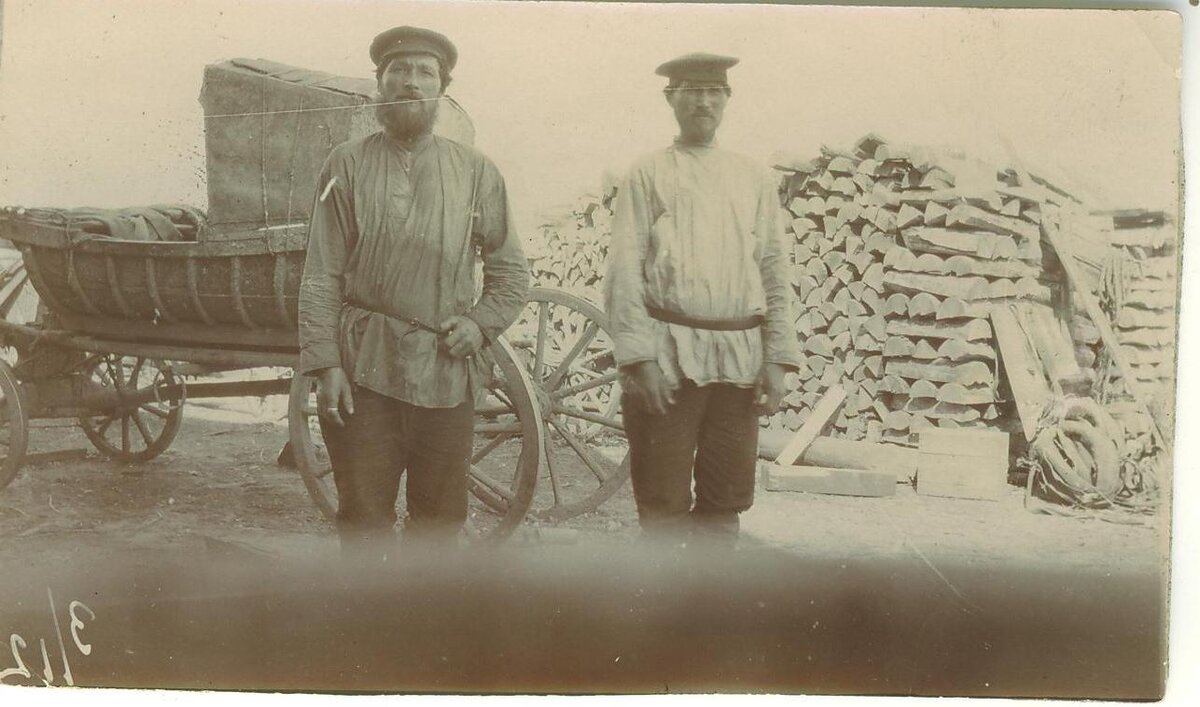 Крестьяне с. Троицко-Печорского. Нач. 20 в.