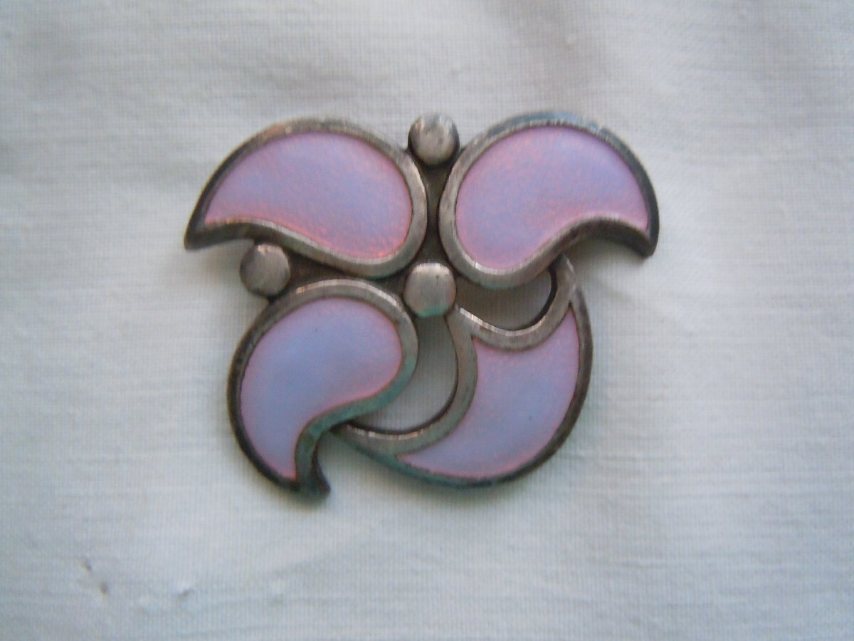 И это 50-е годы, эмаль.