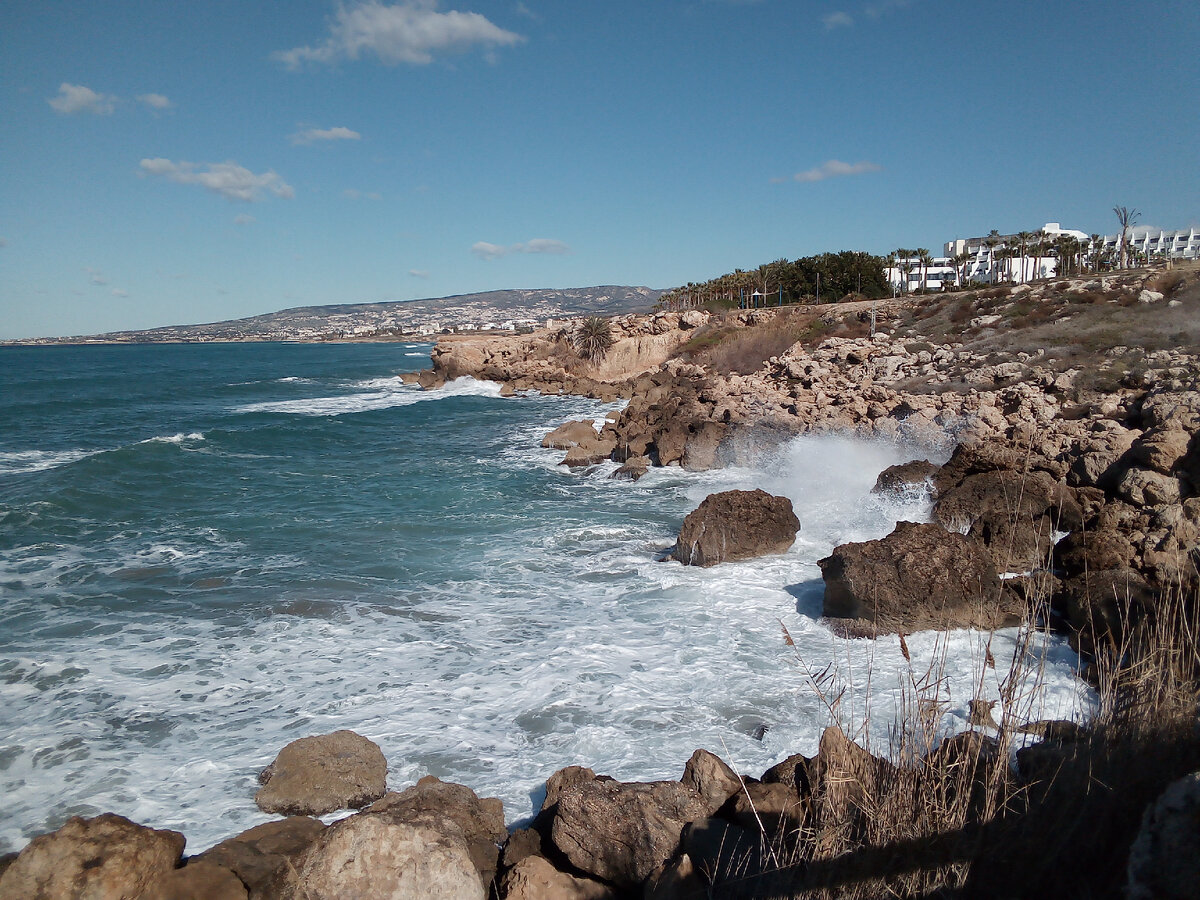 береговая линия в районе  деревни Хлоракас, Пафос