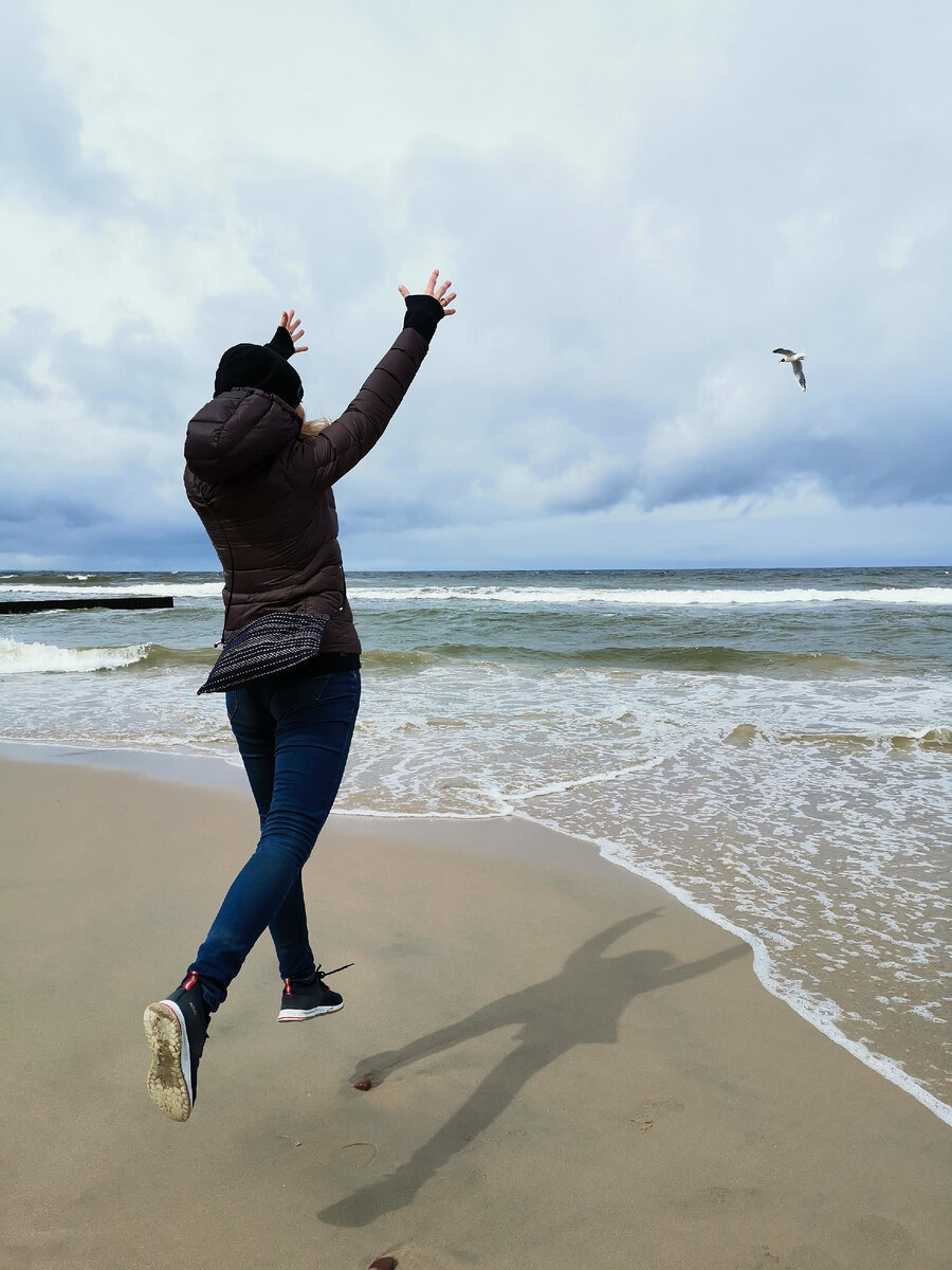 А это я такая: Алименты! Я сейчас вас поймаю!