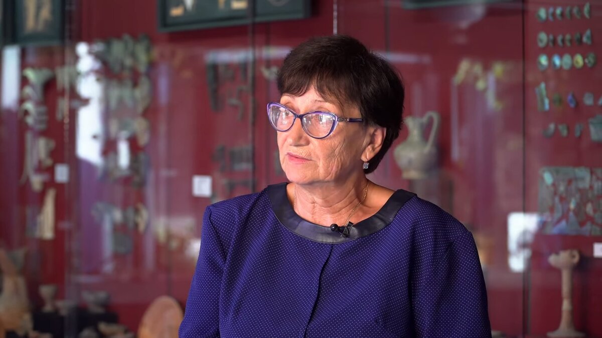 Эльмира Устаева, заведующая отделом фондов Таманского музея-заповедника