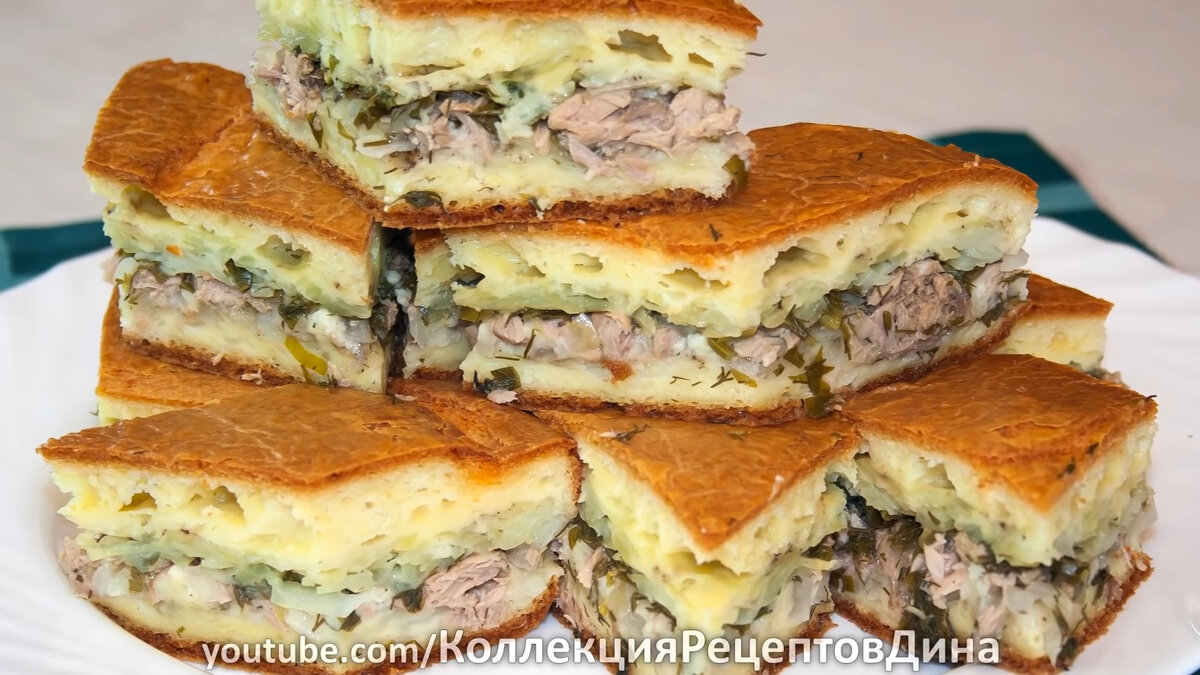 Заливной пирог с рыбой на кефире. Пирог из консервы на кефире. Пирог с рисом и консервой. Пирог из консервы на кефире. Рыбный пирог из консервов.