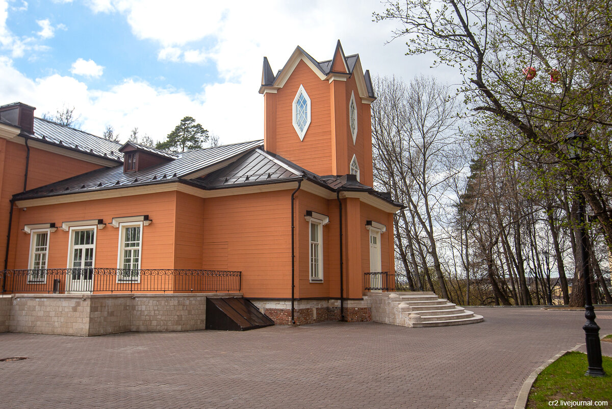 Усадьба Тимохово-Салазкино. Главный дом. Видное, Московская область. Фото автора статьи 