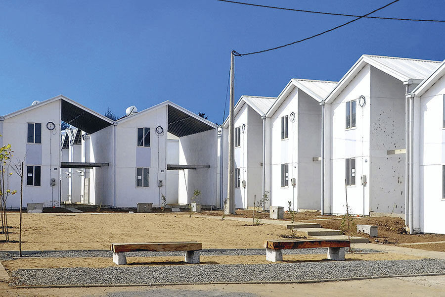 Работы Алехандро Аравены