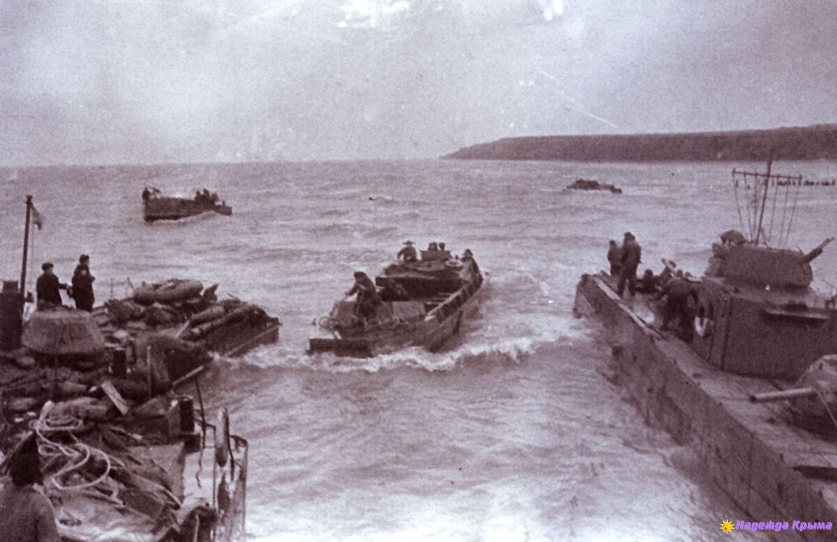 Высадка десанта на Эльтиген 1943г. Фото взято с сайта http://nadcrim.ru