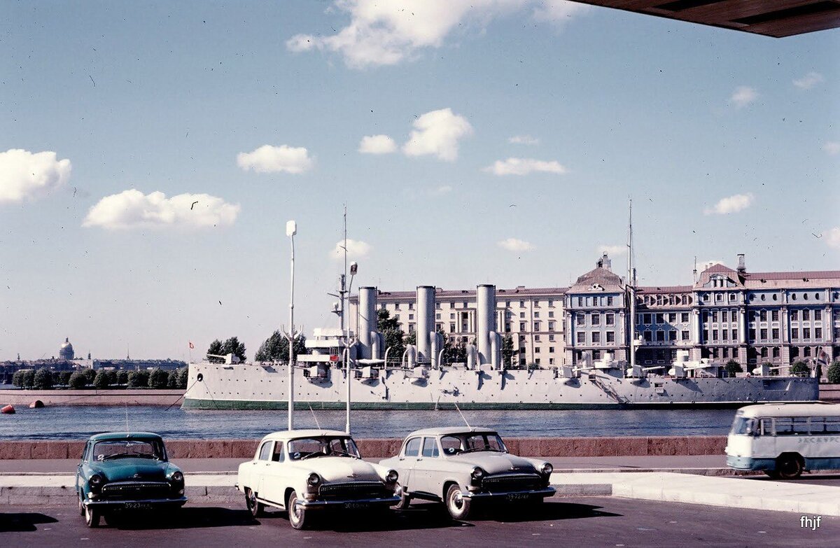 1970 год история. Ленинград 1970 год. Ленинград набережная 70е. Город Ленинград Аврора 80 годов. Питер 1970 е.