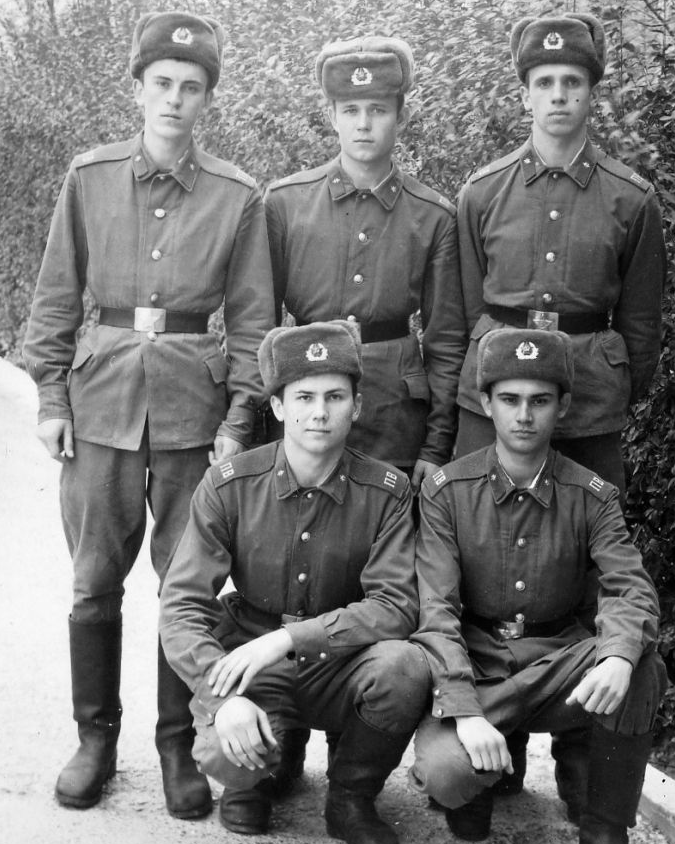 Пограничники в "кирзе"
