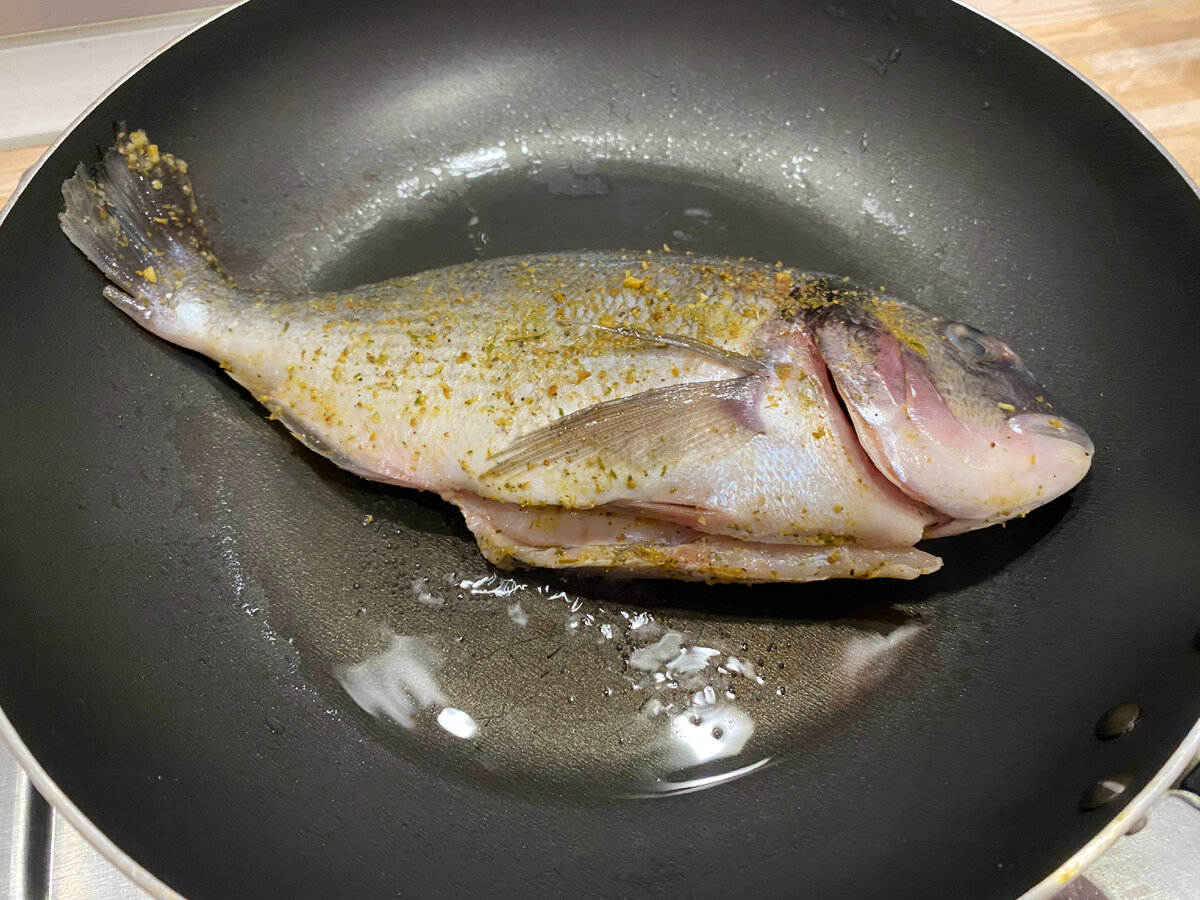 Ингредиенты для «Морская рыба по-венгерски»:
