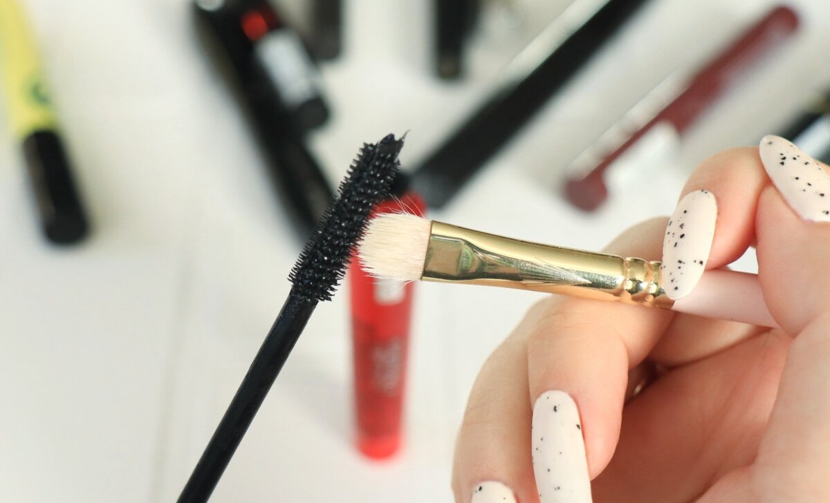 Если у кисти будет прямой срез, то работать ею будет сложнее