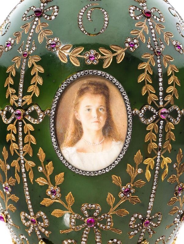 Великая княжна Ольга (старшая дочь Николая 2) Источник фото: https://antiques-consulting.com/ne-prostye-a-zolotye-tsarskie-podarki-na-pashu-yajtsa-faberzhe-chast-1.html