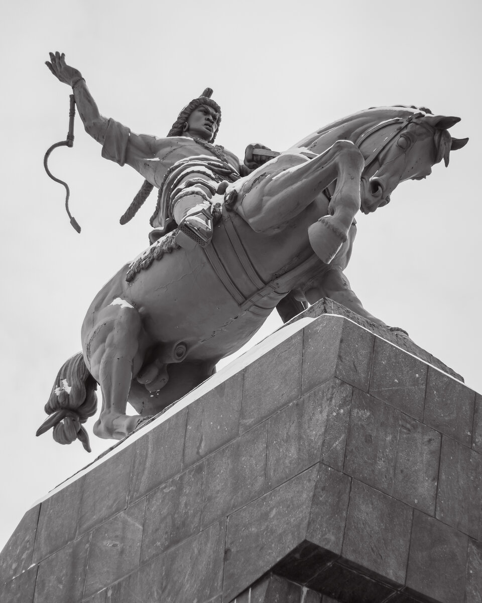 Памятник Салавату Юлаеву в Уфе, декабрь 2020