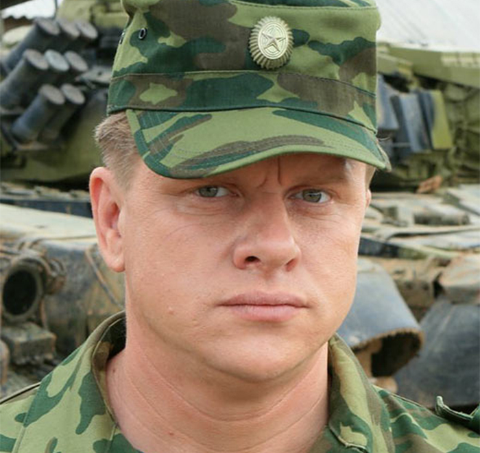 Актёру к лицу военная форма