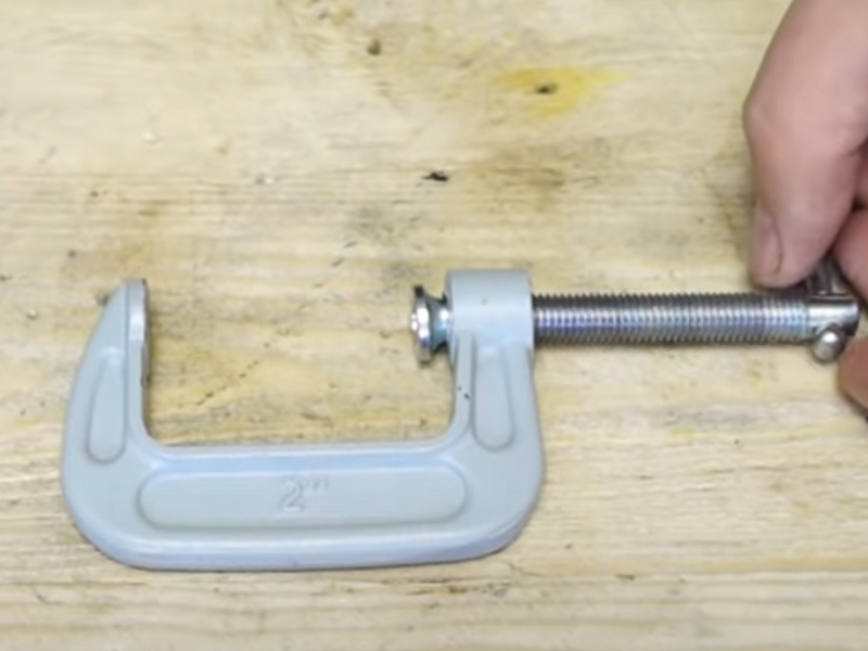 Сегодня понадобится струбцина