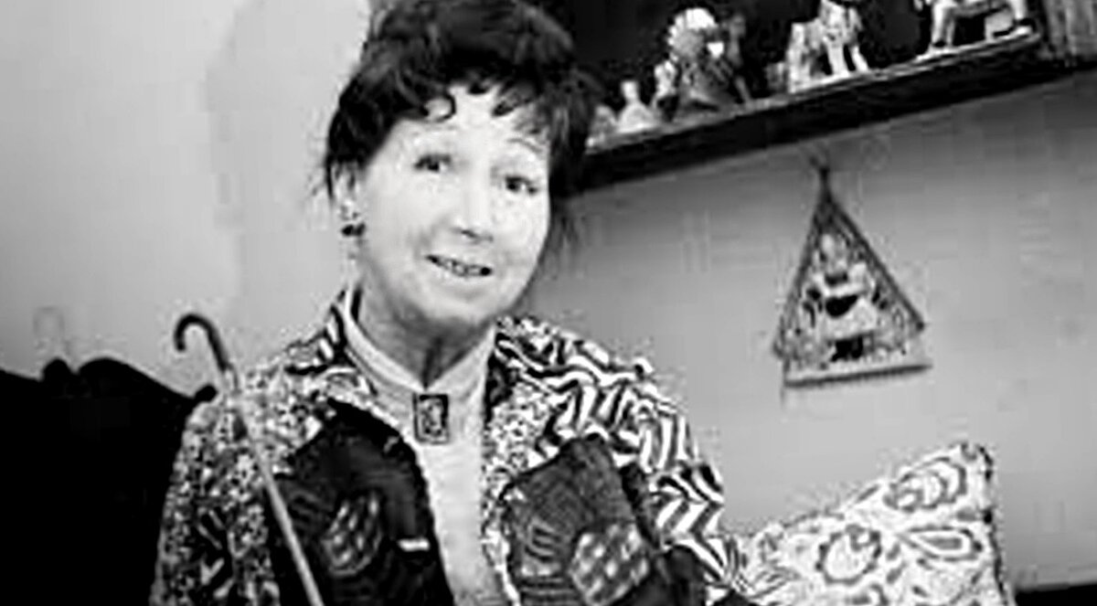 Актриса Рина Зелёная.