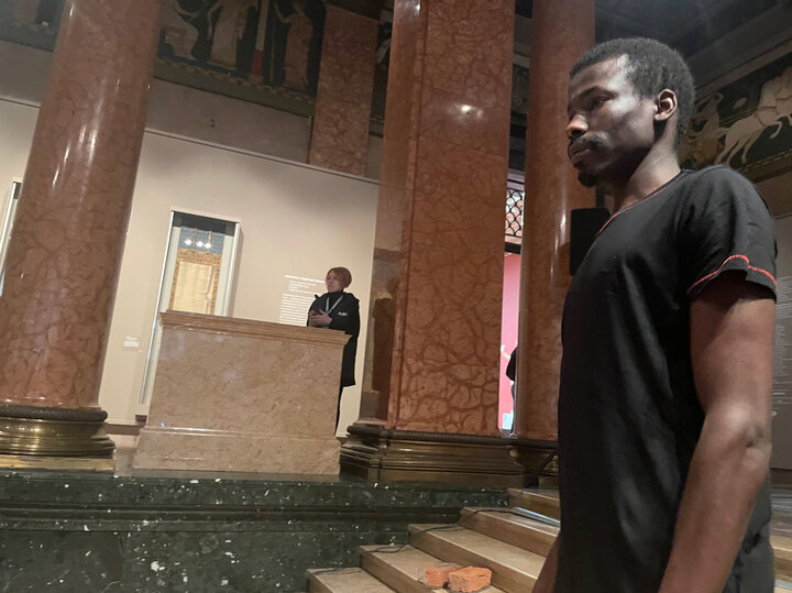     Перформанс «Пока не исчезнет слово» / Мария Москвичева