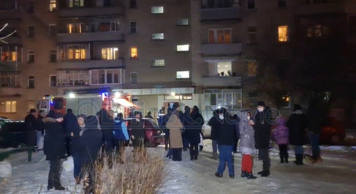    В 21:40 на пульт диспетчера поступило сообщение о пожаре в многоквартирном доме в Обнинске по улице Звёздная, 17. Любовь Медушевская