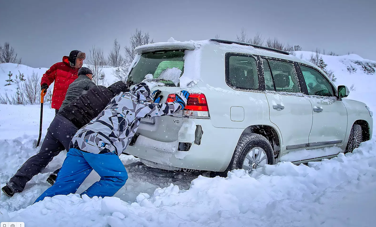 Застряли в сугробе? как быстро выбраться?