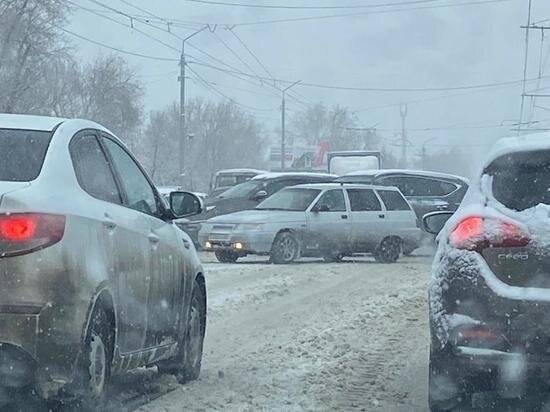     Каша на дорогах затрудняет движение