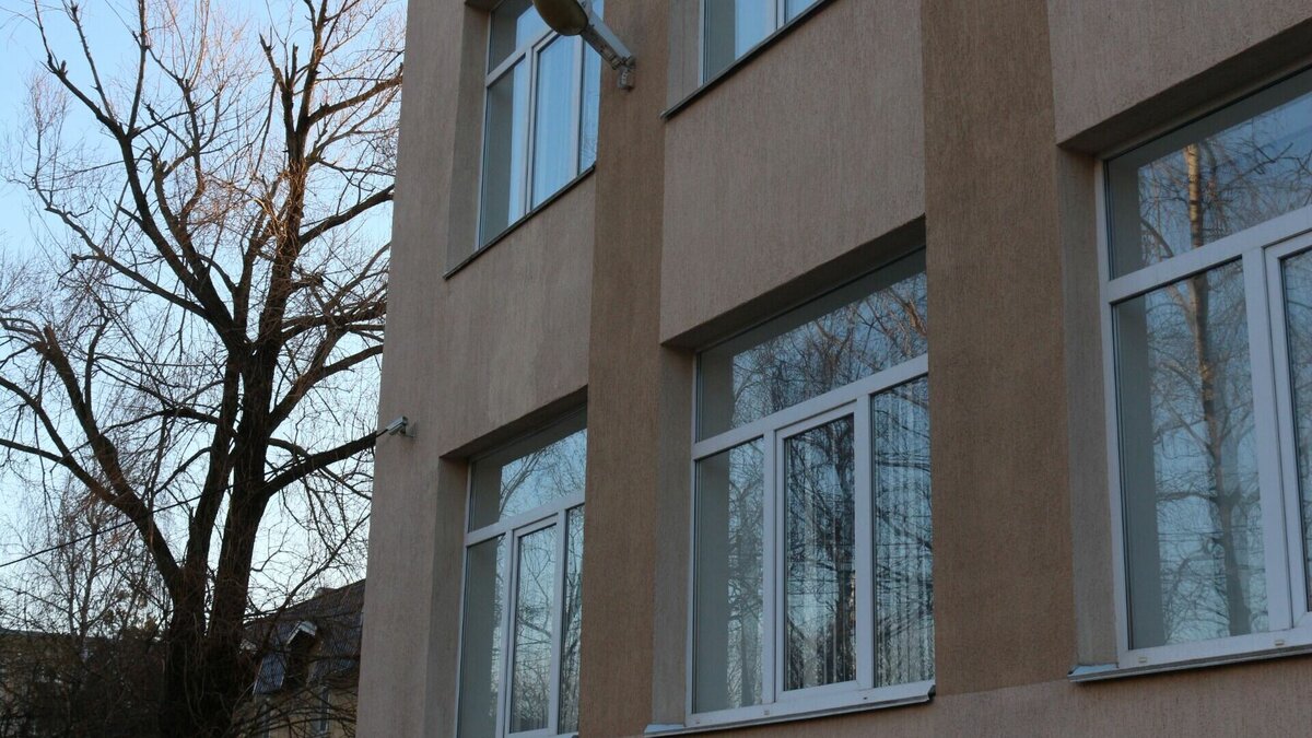     Служебное расследование организовано по факту нецензурных высказываний директора школы №126 в Нижнем Новгороде в адрес учениц. Об этом NewsNN рассказали в городском департаменте образования.