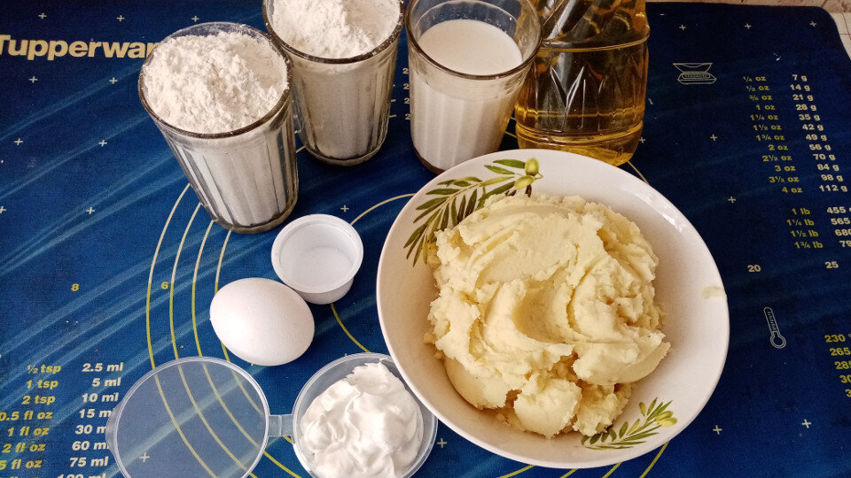 Полезные свойства ПИРОЖКИ(ВАТРУШКИ)С КАРТОШКОЙ ПЕЧЕНЫЕ ИЗ ПРЕСНОГО ТЕСТА