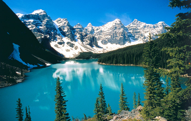 Источник фото: https://guruturizma.ru/wp-content/uploads/2016/02/APT-Lake-Louise-Canada.jpg